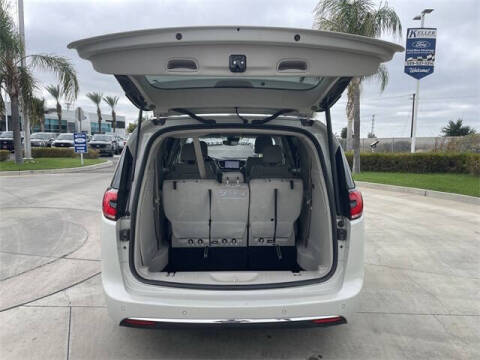 2021 Chrysler Pacifica Touring L