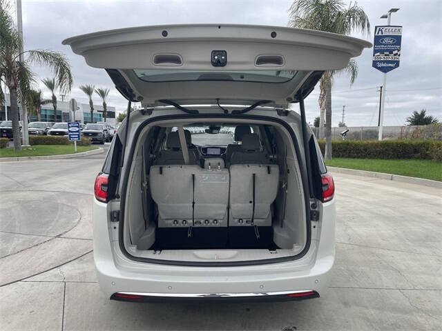 2021 Chrysler Pacifica Touring L