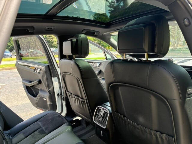 2021 Porsche Macan
