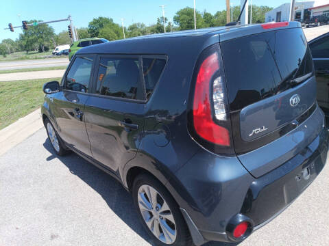 2016 Kia Soul +