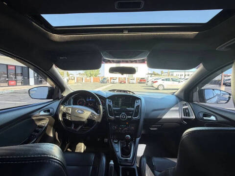 2017 Ford Focus ST