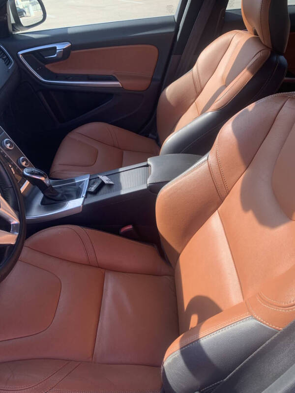 2016 Volvo V60 T5 Drive-E Premier