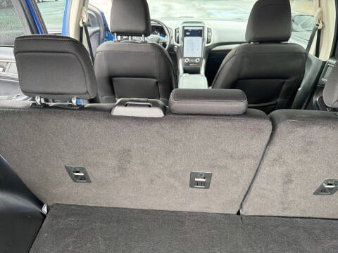 2022 Ford Edge SE