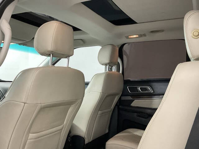 2017 Ford Explorer Platinum