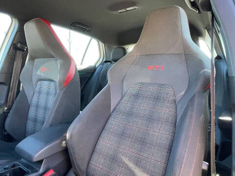 2024 Volkswagen Golf GTI S