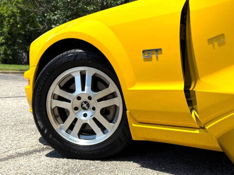 2006 Ford Mustang GT Deluxe