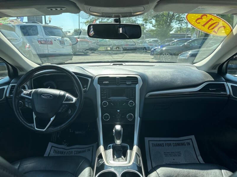 2013 Ford Fusion SE