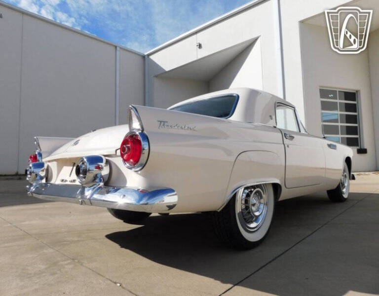 1955 Ford Thunderbird