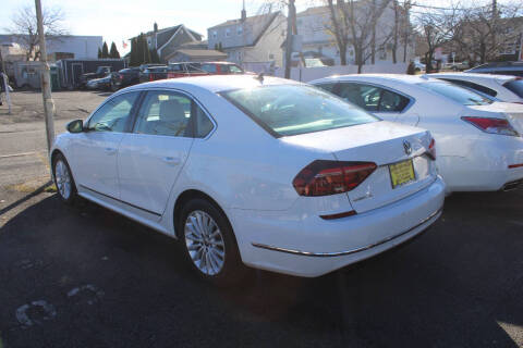 2017 Volkswagen Passat 1.8T SE