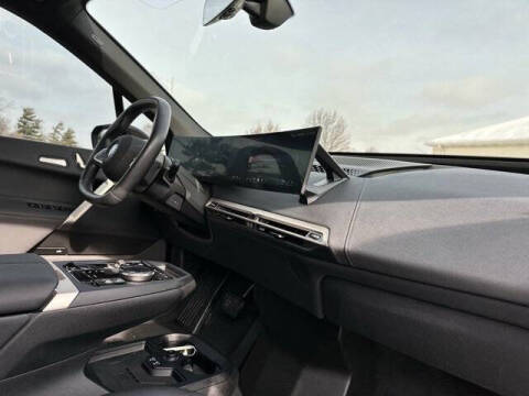 2025 BMW iX xDrive50