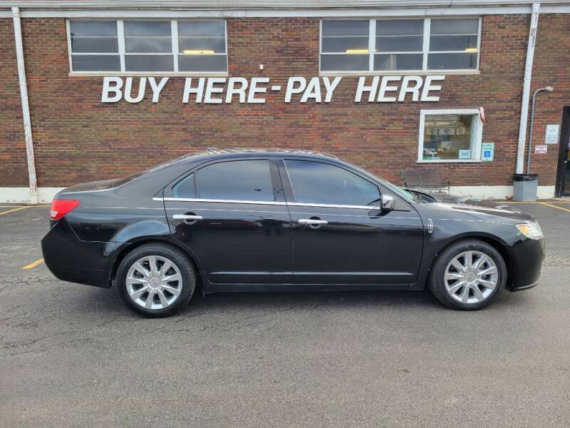 2012 Lincoln MKZ for sale at Kar Mart in Milan IL