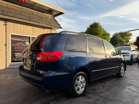 2004 Toyota Sienna LE 7 Passenger