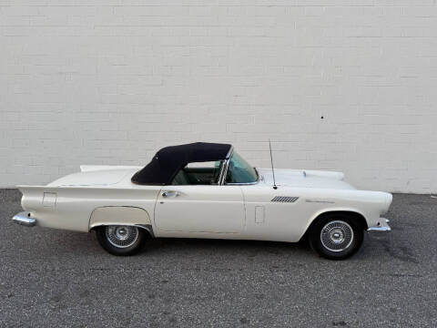 1957 Ford Thunderbird