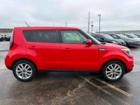 2017 Kia Soul +