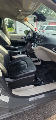 2022 Chrysler Pacifica Touring L