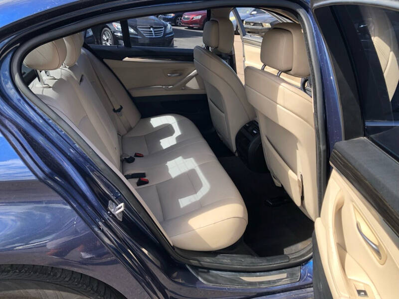 2013 BMW 5 Series 528i