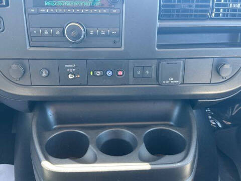 2025 Chevrolet Express LT 3500