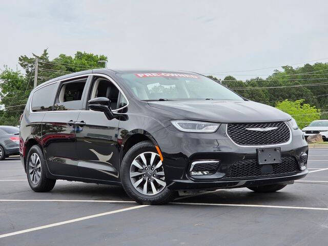 2024 Chrysler Pacifica Plug-In Hybrid Select