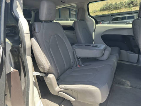2018 Chrysler Pacifica LX