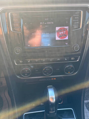 2017 Volkswagen Passat 1.8T R-Line