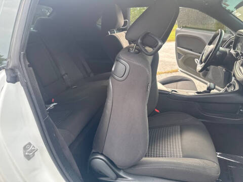 2019 Dodge Challenger SXT