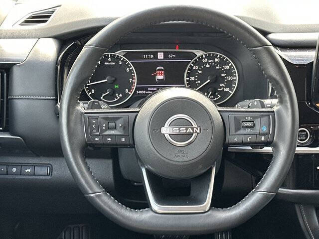 2023 Nissan Pathfinder SL