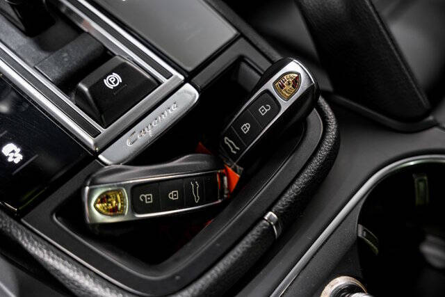 2022 Porsche Cayenne S