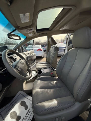 2011 Toyota Sienna