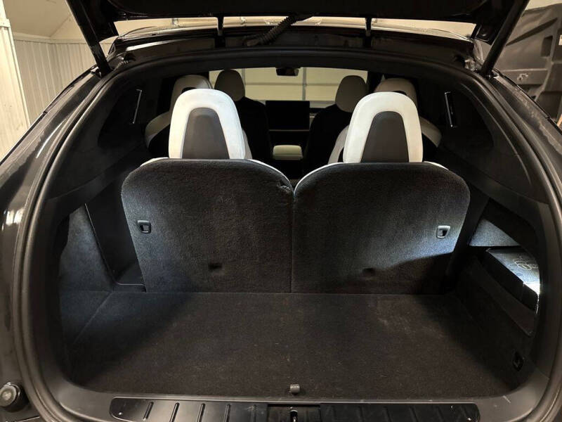 2022 Tesla Model X Plaid