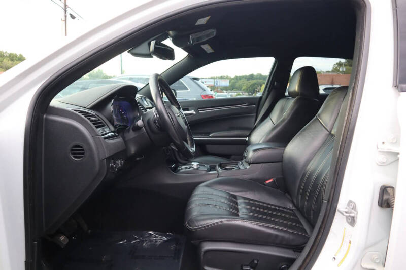 2019 Chrysler 300 S