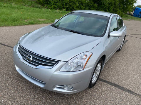2010 Nissan Altima for sale at Blue Tech Motors in South Saint Paul MN