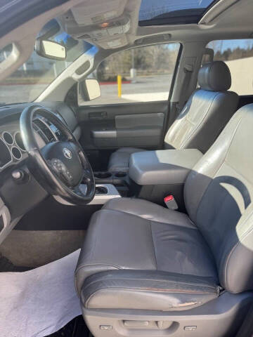 2008 Toyota Sequoia SR5