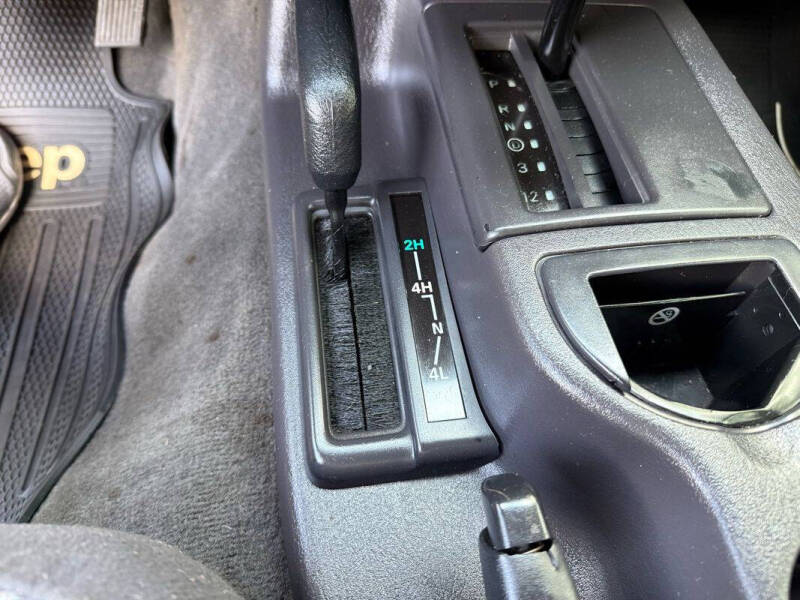 2000 Jeep Cherokee Sport