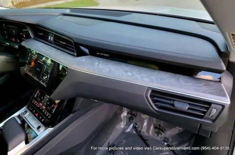 2021 Audi e-tron quattro Premium Plus