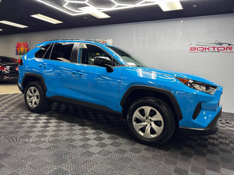 2020 Toyota RAV4 LE