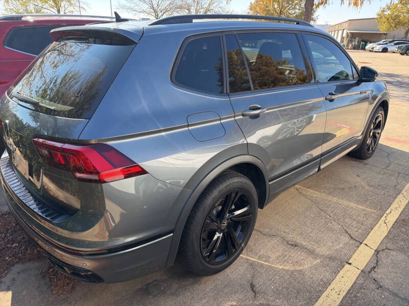 2023 Volkswagen Tiguan SE R-Line Black