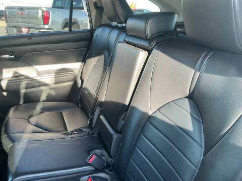 2023 Toyota Highlander Hybrid XLE