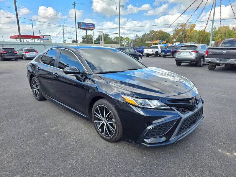 2022 Toyota Camry SE