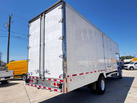 2017 Freightliner M2 106