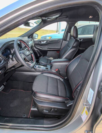 2023 Ford Escape ST-Line Select