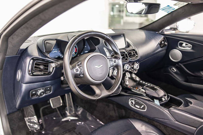 2020 Aston Martin Vantage