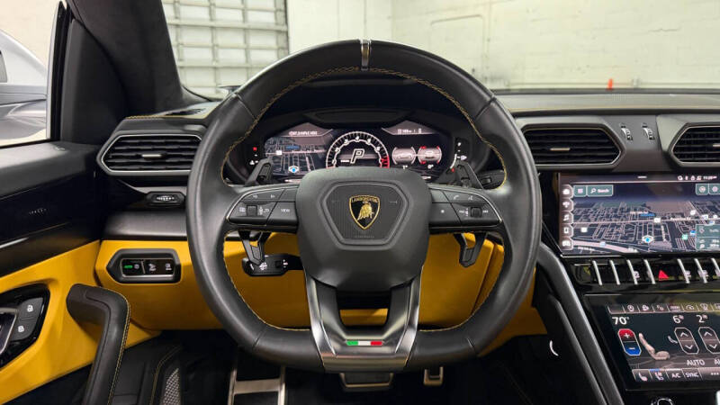 2022 Lamborghini Urus