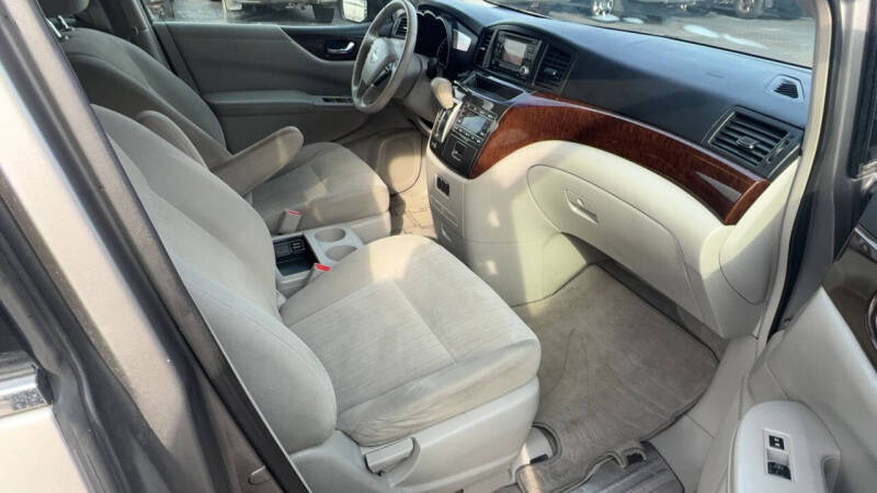2011 Nissan Quest