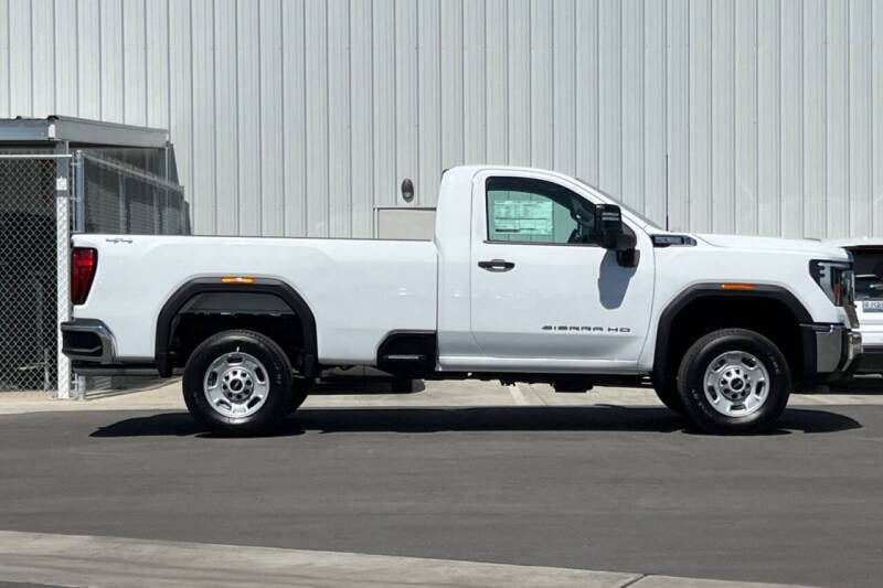 2025 GMC Sierra 2500HD Pro