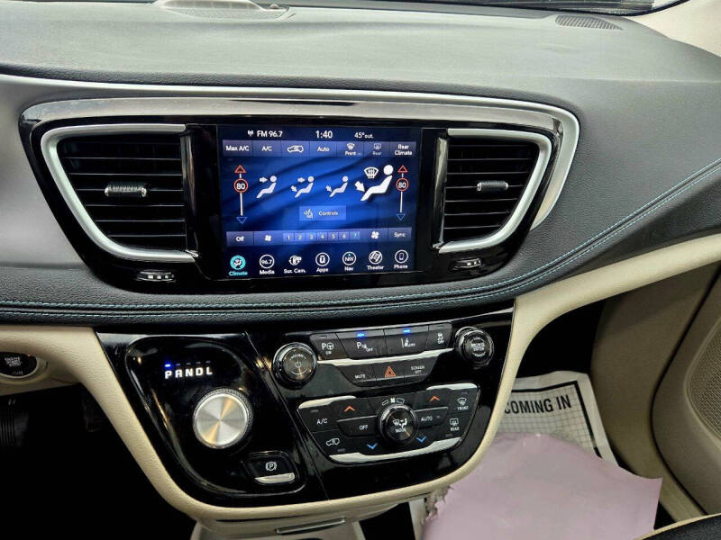 2018 Chrysler Pacifica Hybrid Limited