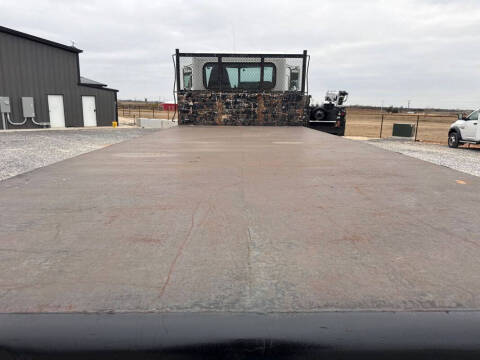 2009 Peterbilt 330
