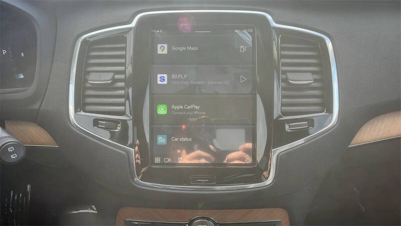 2025 Volvo XC90 B5 Plus Bright Theme