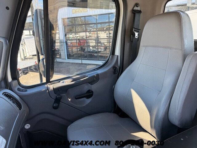 2015 Freightliner M2 106