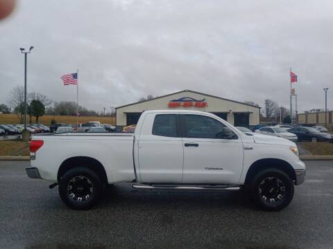 2008 Toyota Tundra for sale at DOUG'S AUTO SALES INC in Pleasant View TN