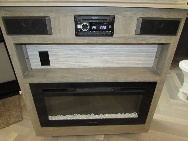 2022 Forest River 270FKS